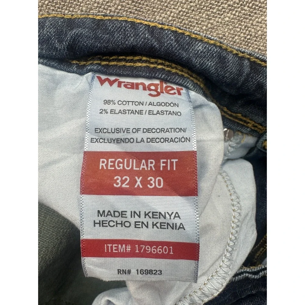 Wrangler Jeans Men 32x30 Blue Denim Medium Wash Regular Fit Stretch Straight Leg